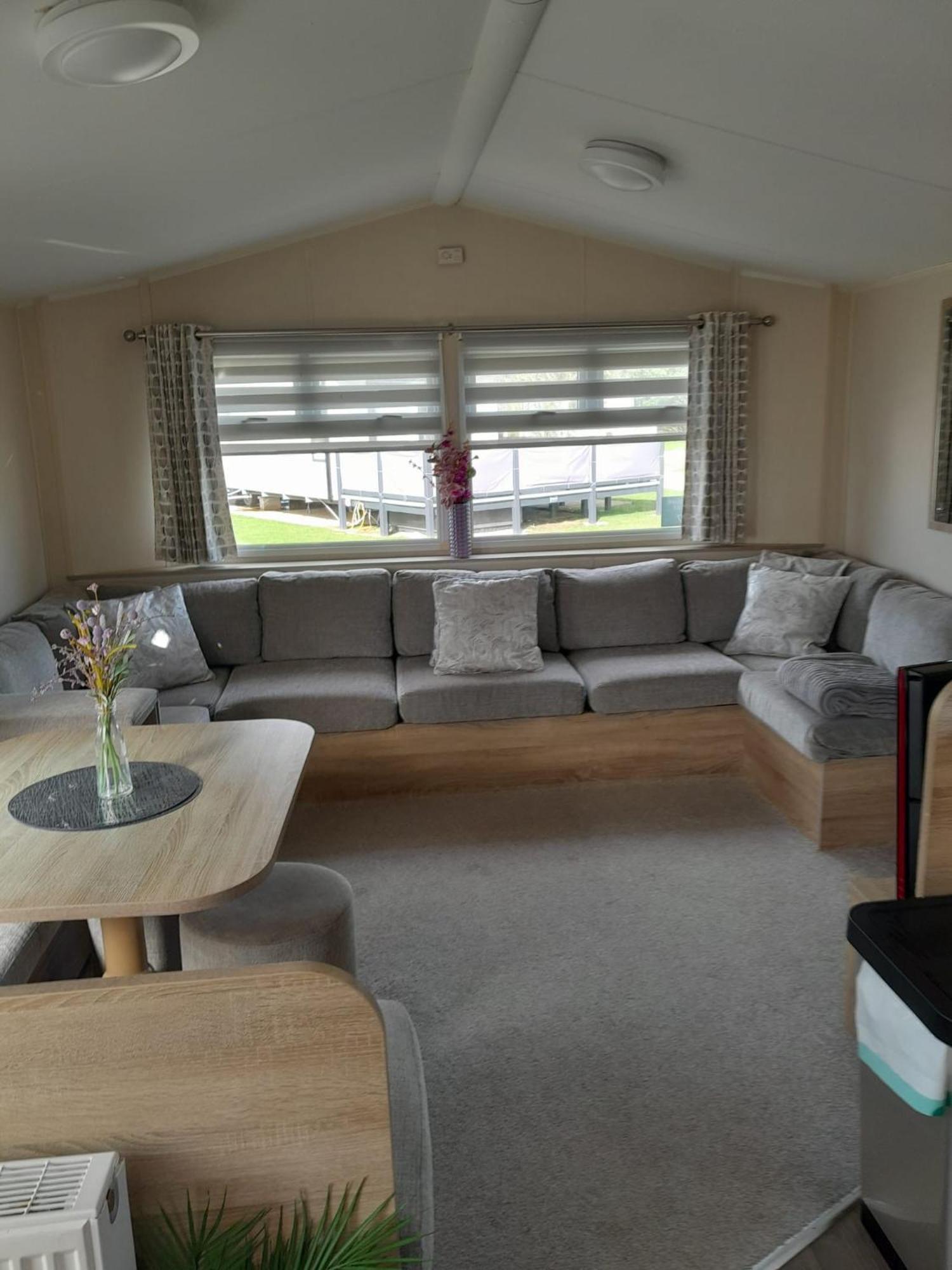 Luxury Hot Tub Caravan Campsite